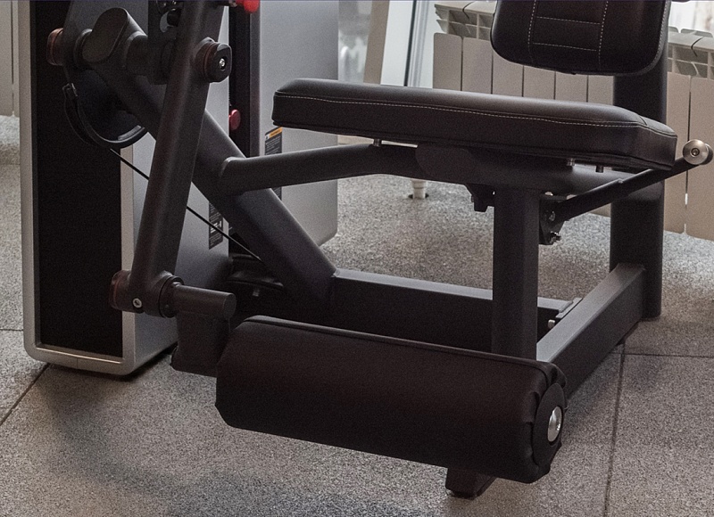 Разгибание ног Kraft Fitness EXACT KFXLE 800_580