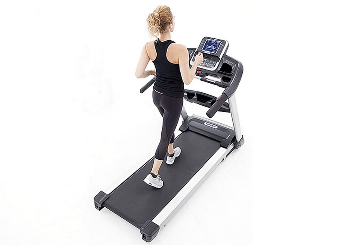 Беговая дорожка Spirit Fitness XT685 DC 1106_800