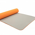 Коврик для йоги и фитнеса 183x61x0,6см Bradex TPE двухслойный SF 0403 оранжевый, серый 120_120